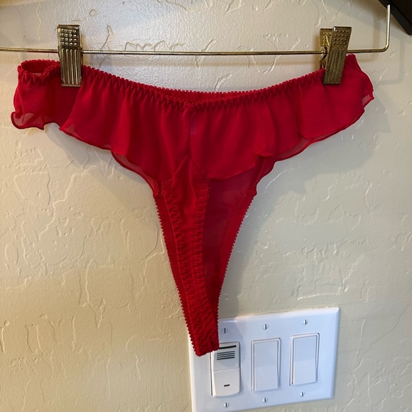 Victoria’s Secret Red Chemise Gown Panty Set - Picture 9 of 10
